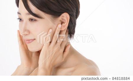 Beauty middle female moisturizing 84818884