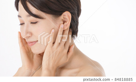 Beauty middle female moisturizing 84818885