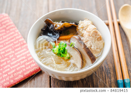 健康粉絲湯 84819415