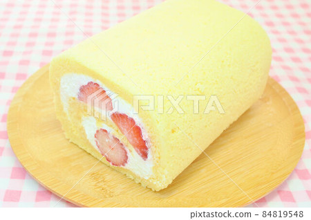 Strawberry roll Strawberry roll 84819548