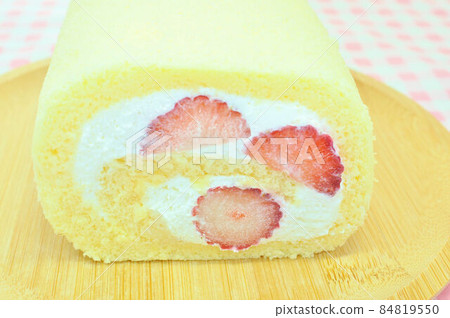 Strawberry roll Strawberry roll 84819550