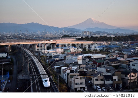 富士山和靜岡城市風光和新幹線 211211am 6:50 84821018