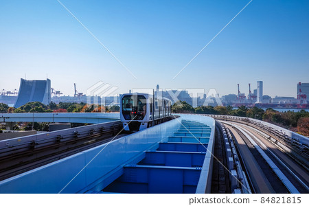 Yurikamome Line train arriving at Daiba Station (Minato-ku, Tokyo) Yurikamome Line train arriving at Daiba Station (Minato-ku, Tokyo) 84821815