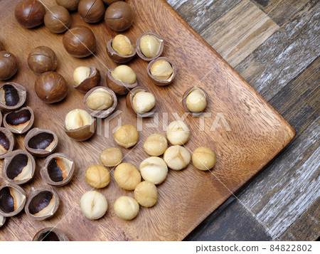 Macadamia nuts snacks 84822802