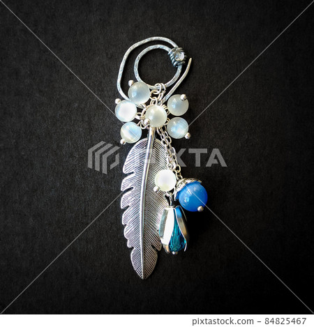 Brooch with feather Brooch with feather 84825467