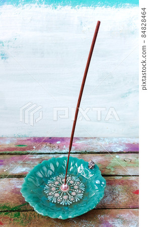 Incense stand with pearl 84828464