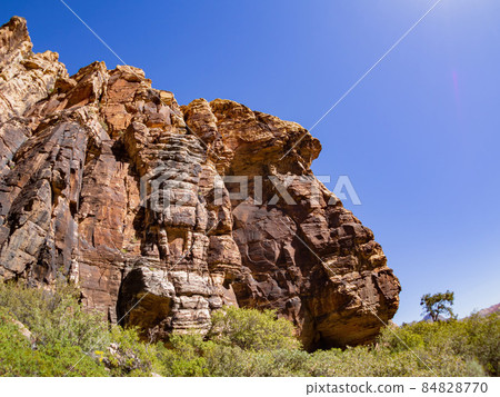 Sunny view of the landscape of Red Rock Canyon Sunny view of the landscape of Red Rock Canyon 84828770