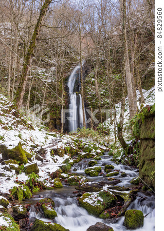 Okuse小河Yunii瀑布 Okuse小河Yunii瀑布 84829560