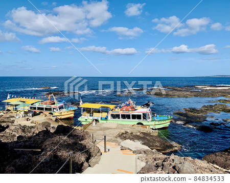 Ishikawa Prefecture Noto Kongo Pleasure Boat Waiting for Customers Ishikawa Prefecture Noto Kongo Pleasure Boat Waiting for Customers 84834533