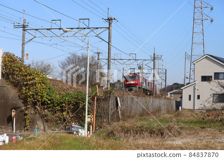 EH500 electric locomotive running near Hasuda City, Saitama Prefecture 84837870