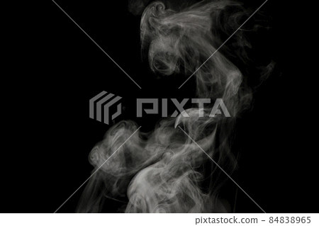 蒸汽、蒸汽、蒸汽、煙霧、黑色背景中的氣溶膠 84838965