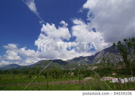 吉爾吉斯阿斯蘭巴布村景色 84839106