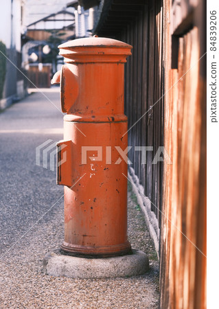 Townscape with round posts 84839206