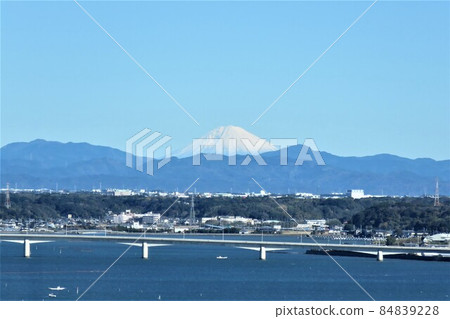富士山、濱名湖和橋 富士山、濱名湖和橋 84839228