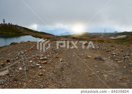 Autumn leaves of Mt. Asahidake, Hokkaido, a pond of full-length view and Lake Chubetsu 84839804