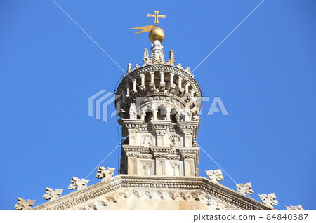 details of historic cathedral of Como, Italy details of historic cathedral of Como, Italy 84840387