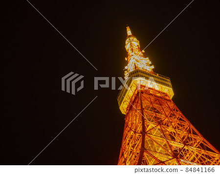 Tokyo Tower seen from the neighboring road Tokyo Tower seen from the neighboring road 84841166