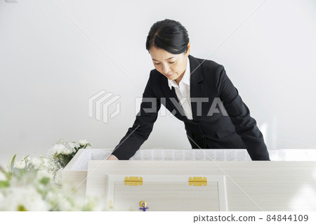 Nōkanshi, Nōkanshi, funeral image 84844109