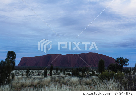 Uluru, also known as Ayers Rock, in Uluru Kata Tjuta National Park in the Red Center of Australia 84844972