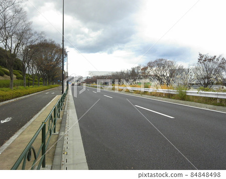Minamitamaone Main Road near Otsuma Women's University Minamitamaone Main Road near Otsuma Women's University 84848498