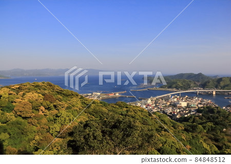 The seaside city 84848512