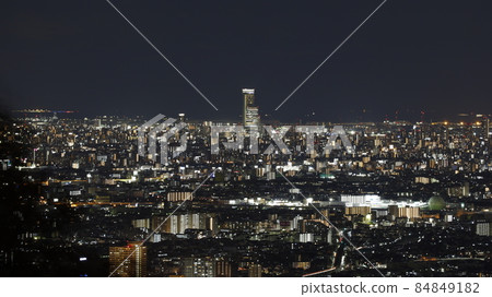從飯盛河內山頂附近的展望台看到的大阪夜景、阿倍野HARUKAS等 從飯盛河內山頂附近的展望台看到的大阪夜景、阿倍野HARUKAS等 84849182
