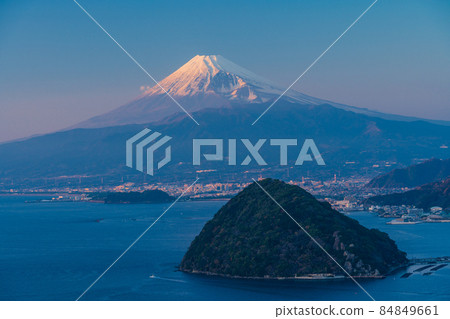 (Shizuoka Prefecture) Mt. Fuji over the sea in Numazu city (Shizuoka Prefecture) Mt. Fuji over the sea in Numazu city 84849661