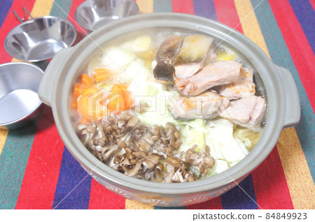 Ishikari pot 84849923