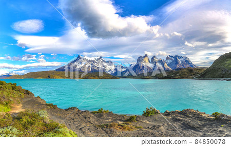 View on Cerro Paine Grande and Lago Pehoe in Patagonia View on Cerro Paine Grande and Lago Pehoe in Patagonia 84850078
