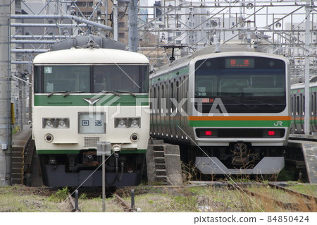 185 series trains evacuated to Oku 84850424