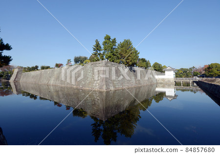 Autumn Nijo Castle Uchibori and Honmaru Ishigaki, Nakagyo-ku, Kyoto Autumn Nijo Castle Uchibori and Honmaru Ishigaki, Nakagyo-ku, Kyoto 84857680