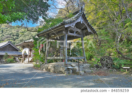 【金剛座寺】三重縣瀧郡瀧町小坂 84859259