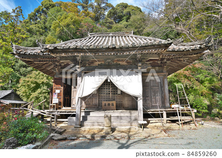 【金剛座寺】三重縣瀧郡瀧町小坂 84859260