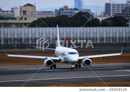 大阪國際機場日航飛機起飛天空公園 大阪國際機場日航飛機起飛天空公園 84859326
