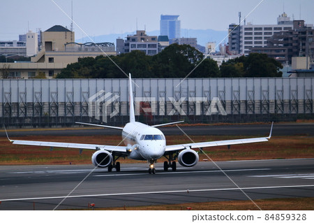 大阪國際機場日航飛機起飛天空公園 大阪國際機場日航飛機起飛天空公園 84859328