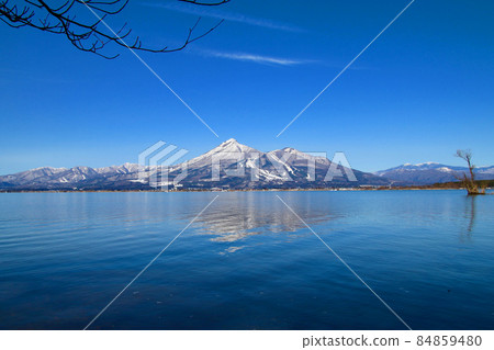 萬代山和豬苗代湖（福島縣、天神濱豬苗代町） 84859480