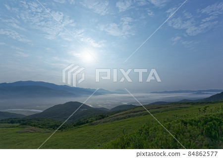 Rankoshi Town, Mt. Yotei and Sunrise as seen from the site of Isotani Ranch in Suttsu Town Rankoshi Town, Mt. Yotei and Sunrise as seen from the site of Isotani Ranch in Suttsu Town 84862577