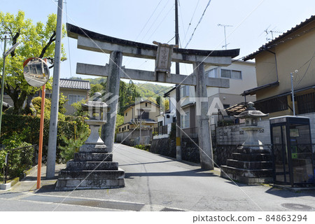 Torii at the entrance to Akayama Zenin, Sakyo-ku, Kyoto Torii at the entrance to Akayama Zenin, Sakyo-ku, Kyoto 84863294