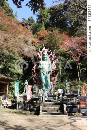 Ryuzoji Ginkgo Autumn Leaves Yamaguchi City, Yamaguchi Prefecture Autumn Leaves Hunting 84863433