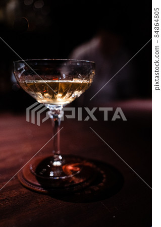 White wine White wine 84864805