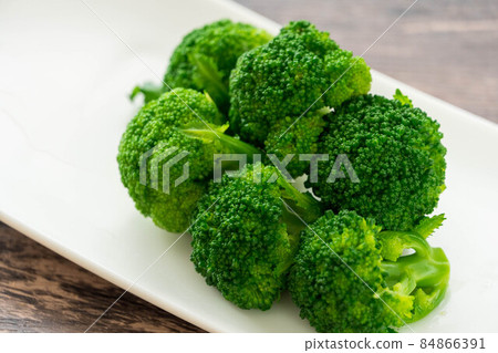 Broccoli in the morning 84866391