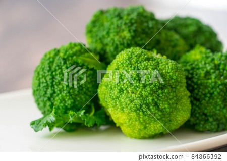 Broccoli in the morning Broccoli in the morning 84866392