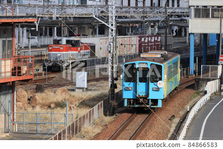 從水島臨海鐵道倉敷市站出發的柴油列車 84866583