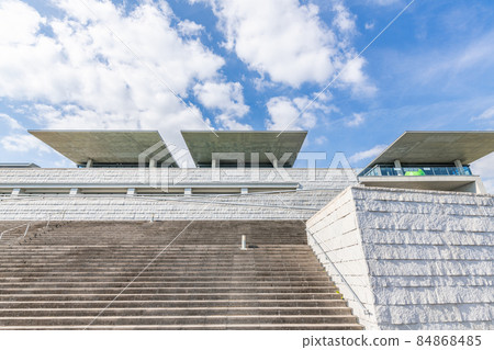 Kobe City, Hyogo Prefecture Hyogo Prefectural Museum of Art in fine weather Kobe City, Hyogo Prefecture Hyogo Prefectural Museum of Art in fine weather 84868485