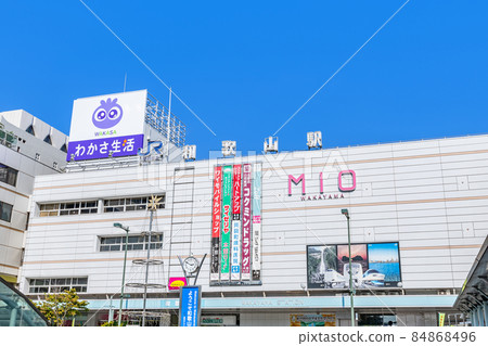 JR Wakayama Station in fine weather, Wakayama City, Wakayama Prefecture 84868496
