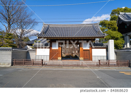 Sanmon of Zentoku Zenji (Ashikaga City, Tochigi Prefecture) 84868620