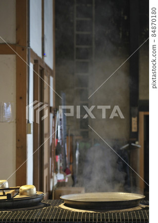 Steaming Kamado Steaming Kamado 84870180