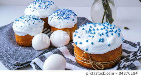 Easter eggs. Happy Day Bright Easter. Orthodox Easter holiday. Traditional food. Creative stylish trend Homemade easter cake. Selective focus Easter eggs. Happy Day Bright Easter. Orthodox Easter holiday. Traditional food. Creative stylish trend Homemade easter cake. Selective focus 84870184