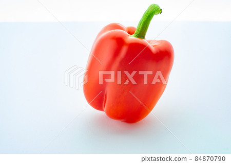 Single Bell pepper isolated on white background. 84870790