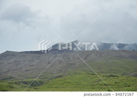 Mt. Aso and clouds Mt. Aso and clouds 84872167